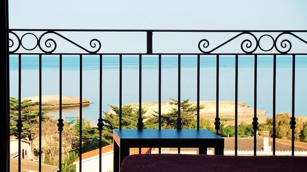 Hotel Bellavista S'Archittu الغرفة الصورة